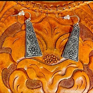 Silver beauties, comfy to wear and a burnished, vintage tone.
